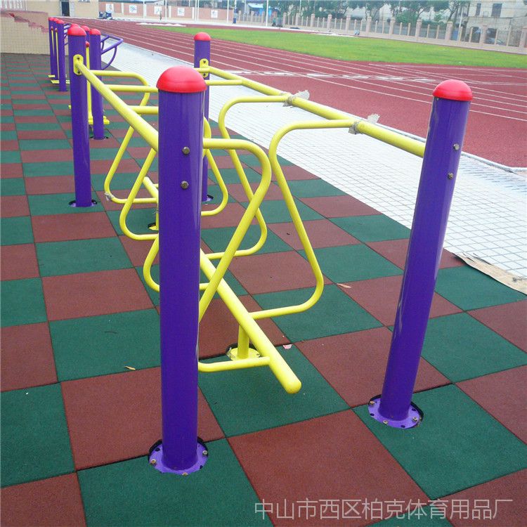 鄉村公共廣場煥新顏 老年健身器材與社區活動設施的定制之道